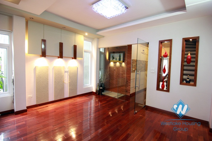 Nice house with 3 to 4 bedrooms for rent in Tay Ho